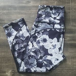 Old Navy Active Capri Floral Leggings